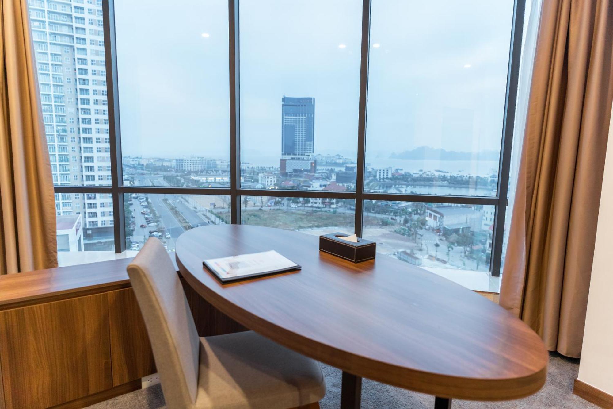 Muong Thanh Grand Ha Long Hotel Bagian luar foto
